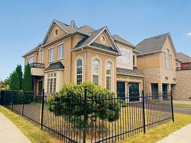 4230 Fuller Crescent, Burlington