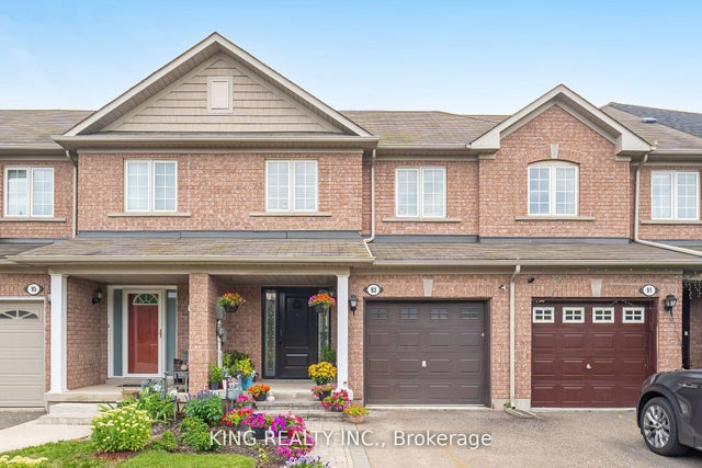 93 Crystal Glen Crescent, Brampton