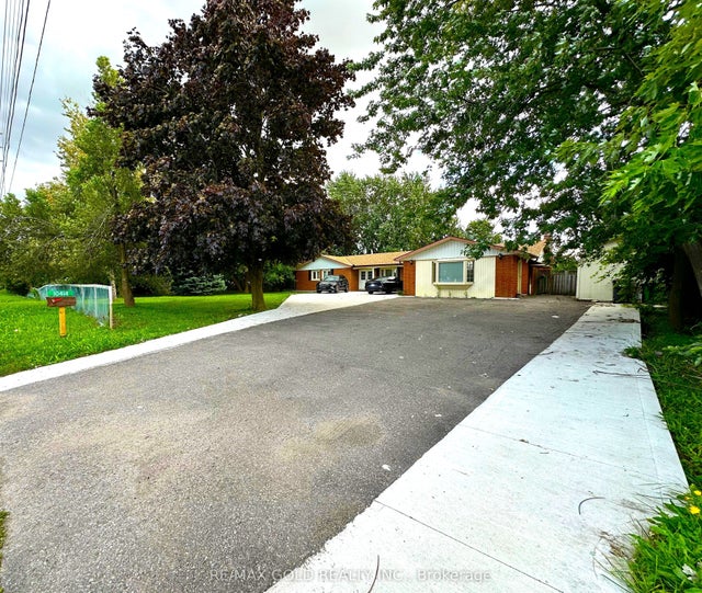 10414 Chinguacousy Road, Brampton