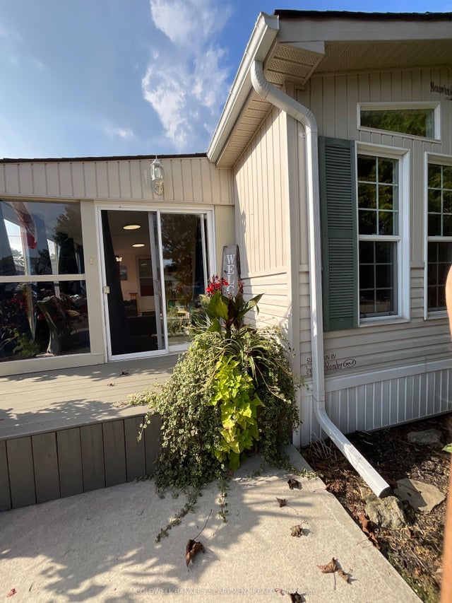 4449 Milburough Line 5 Spruce, Burlington