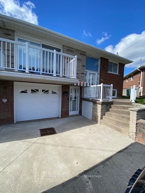 99 Ridgemount Road, Toronto W09