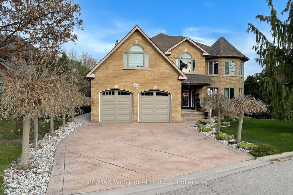 1112 Hawthorne Court Bsmt, Mississauga