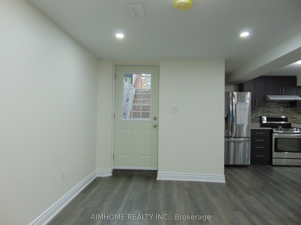 2450 Credit Valley Road, Mississauga