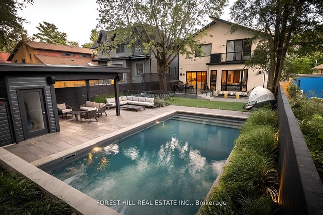 8 Nora Road, Toronto W08