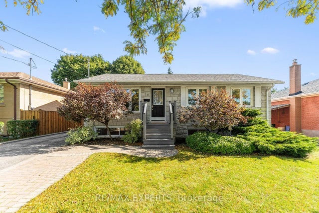 7 Mcmanus Road, Toronto W09