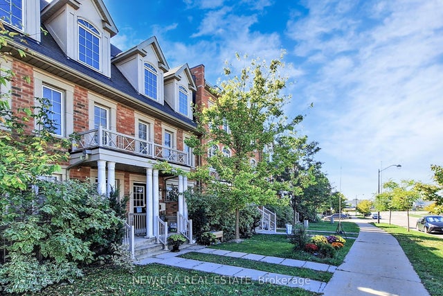 33 Sergio Marchi Street, Toronto W05