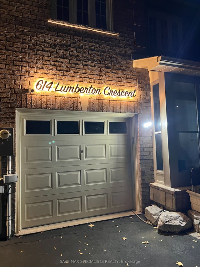 614 Lumberton Crescent, Mississauga