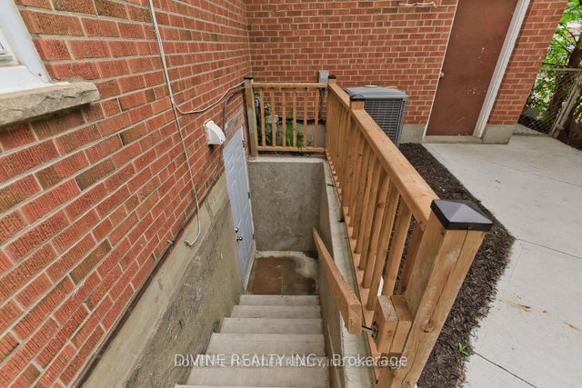 759 Bloor Street N Basement, Mississauga
