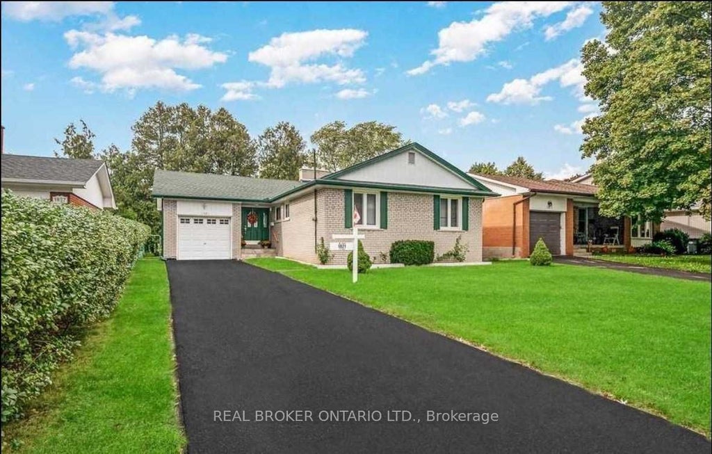 1821 Truscott Drive Upper, Mississauga