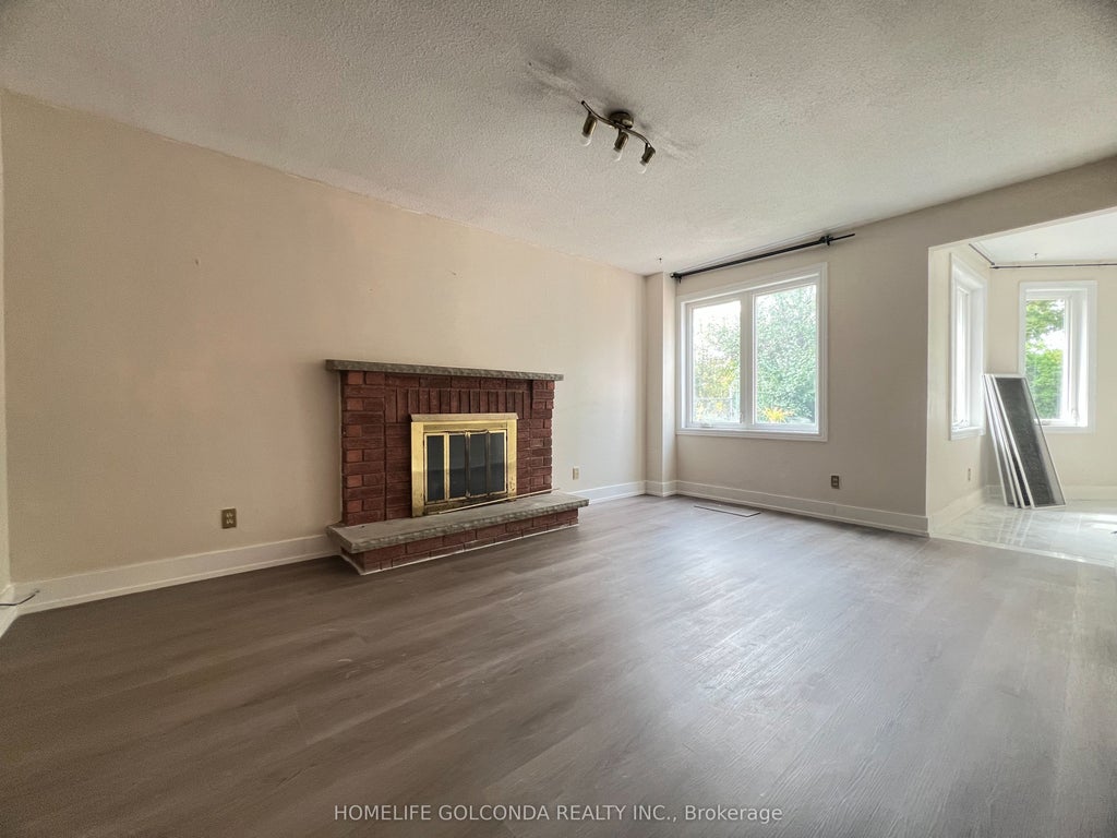 277 Huntington Ridge Drive Upper, Mississauga