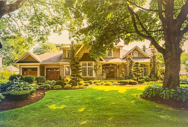 55 Ennisclare Drive W, Oakville