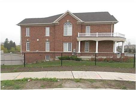 60 Panama Place, Brampton