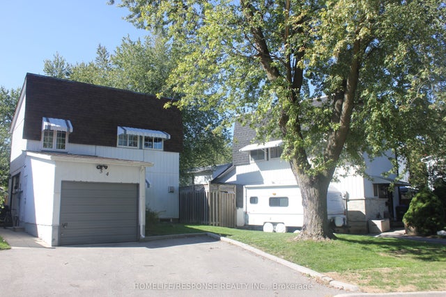 54 Gladstone Square Lower, Brampton