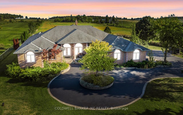 2738 Lower Base Line Street, Milton