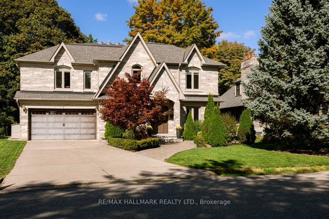 14 Ballantyne Court, Toronto W08