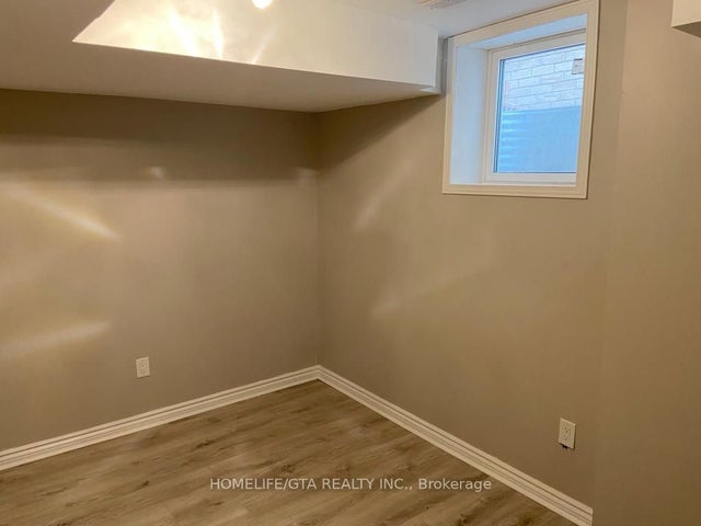 495 Kincardine Terrace Basement, Milton