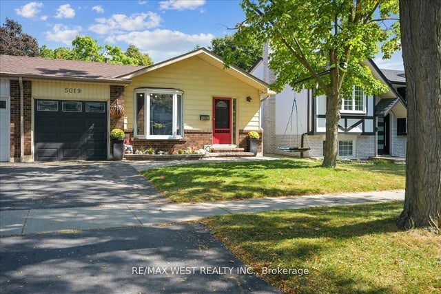 5019 Brady Avenue, Burlington