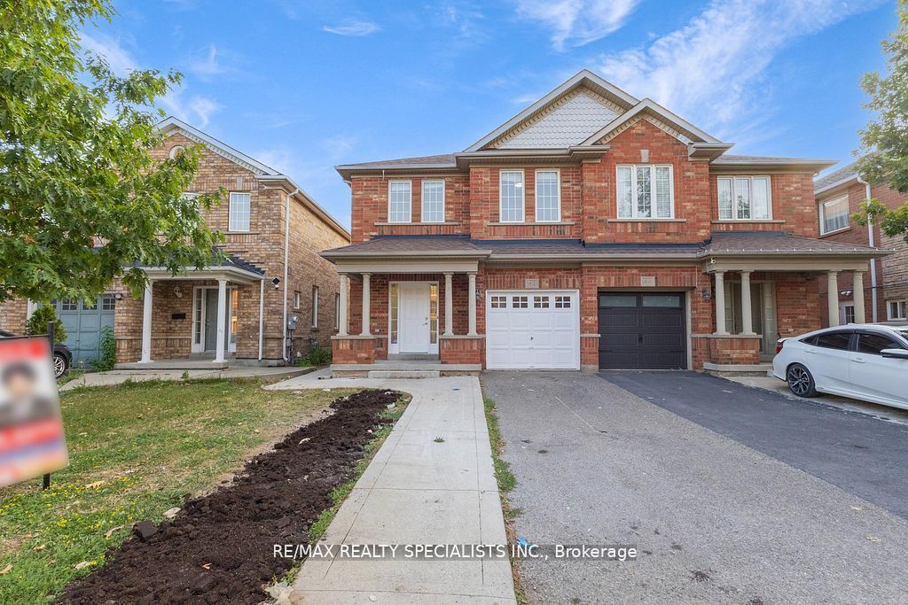 42 Trumpet Valley Boulevard, Brampton