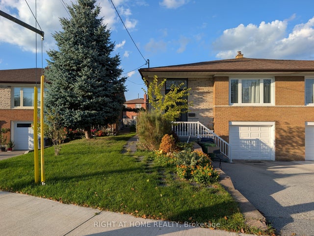 30 Watney Crescent Basement, Toronto W05