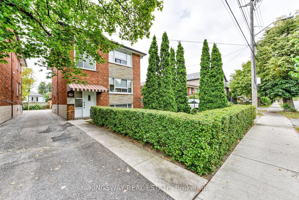 29 Evans Avenue, Toronto W06