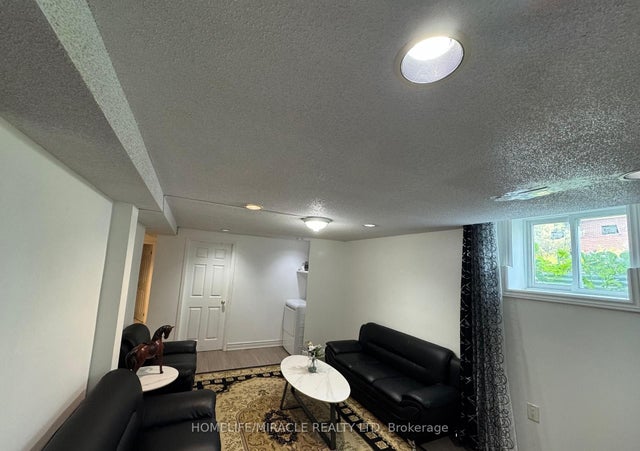 53 Parkside Drive, Brampton
