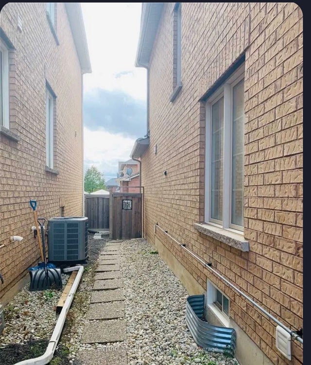 428 Scott Boulevard (bsmt), Milton