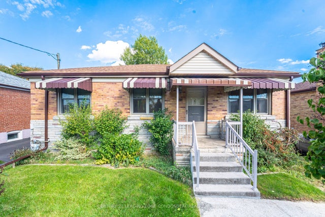 621 Roding Street, Toronto W05