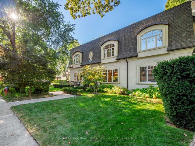 295 Maple Avenue, Oakville