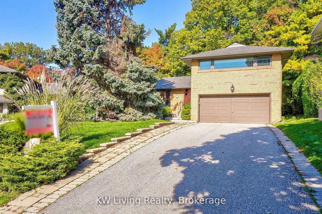 6 Hillavon Drive, Toronto W08