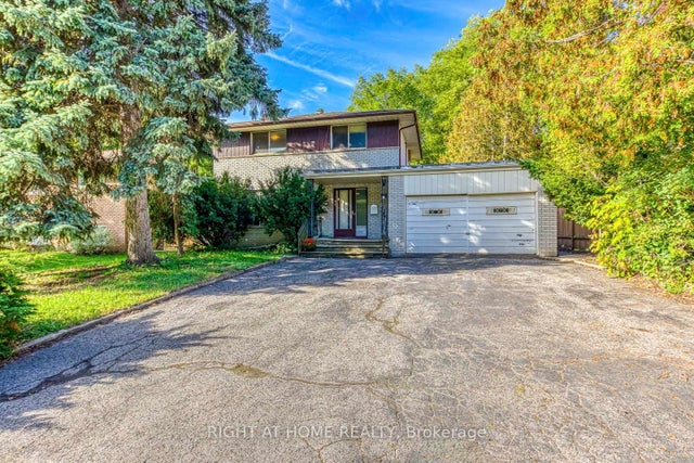 2572 Islington Avenue, Toronto W10