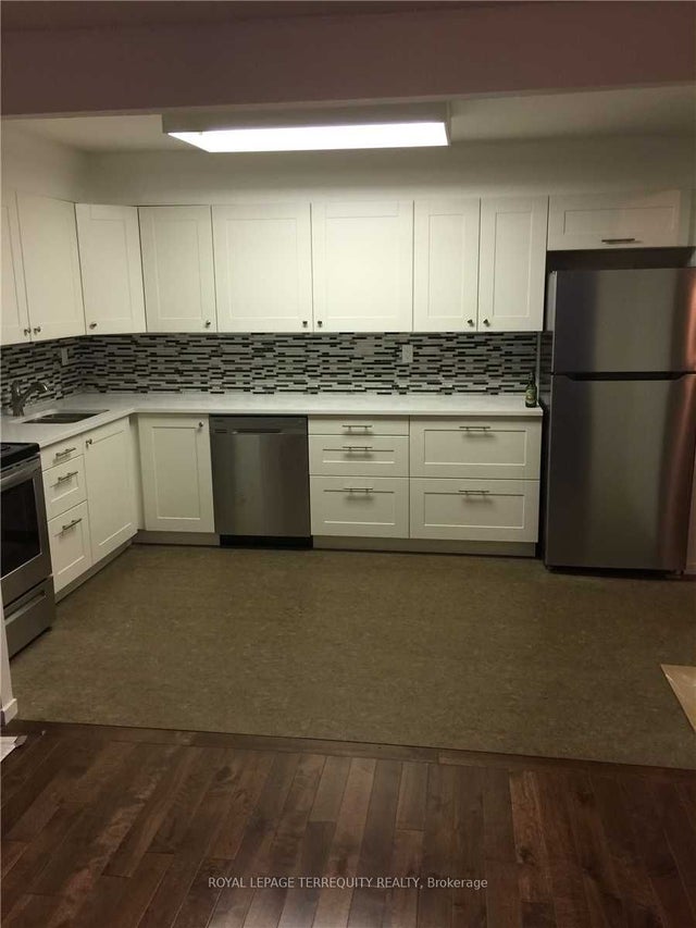 2879 Lake Shore Boulevard W 2, Toronto W06