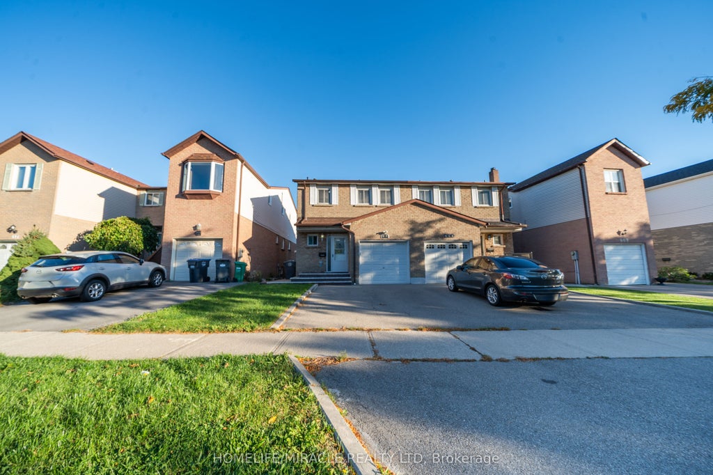 613 Galloway Crescent, Mississauga