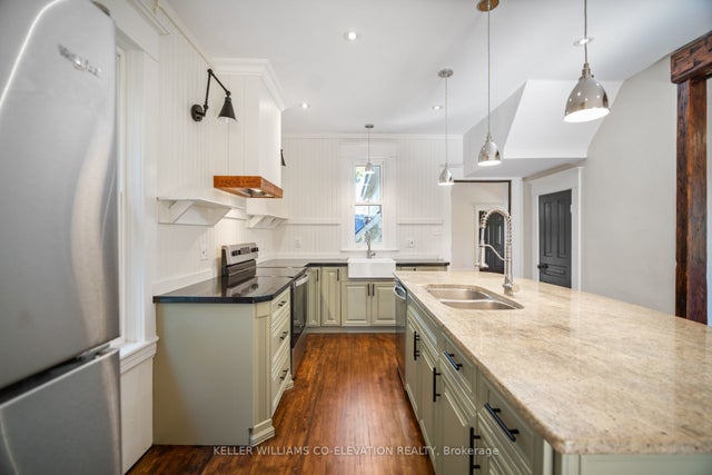 13517 First Nassagaweya Line, Milton