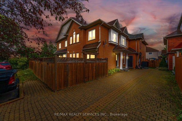 27 Rain Lily Lane, Brampton