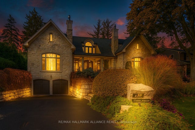 138 Dianne Avenue, Oakville