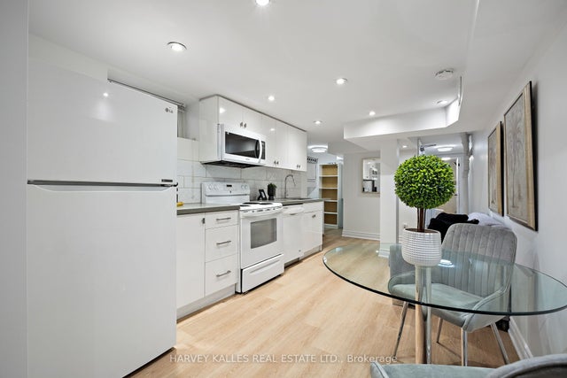 198 Yarmouth Road Bsmt, Toronto W02