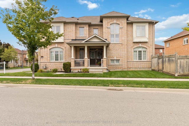 573 Gardenbrook Avenue, Oakville