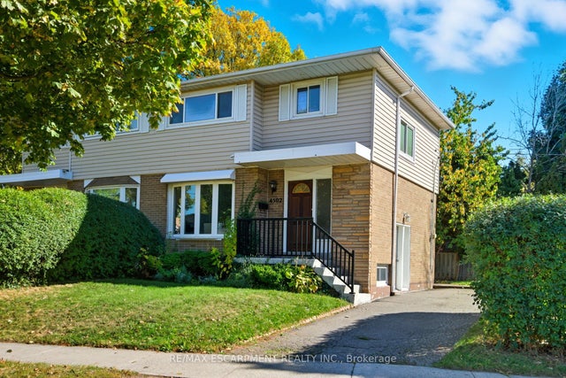 4502 Bennett Road, Burlington