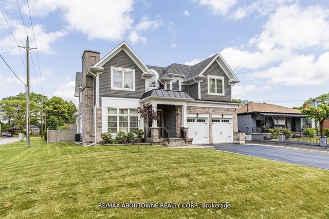 265 Woodale Avenue, Oakville