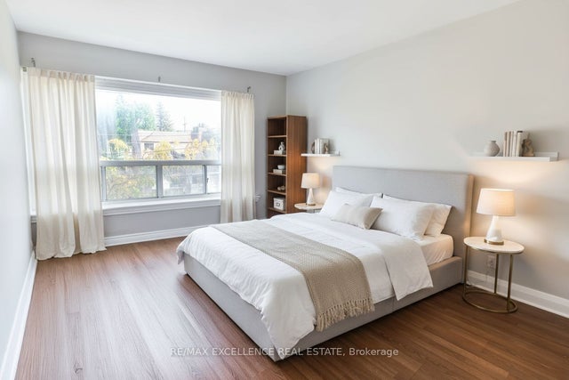 2434 Lake Shore Boulevard W Apt 1, Toronto W06
