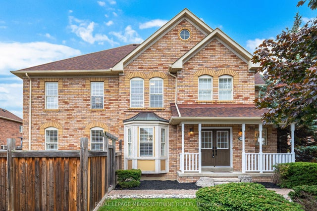 1137 Meadowgrove Court, Mississauga