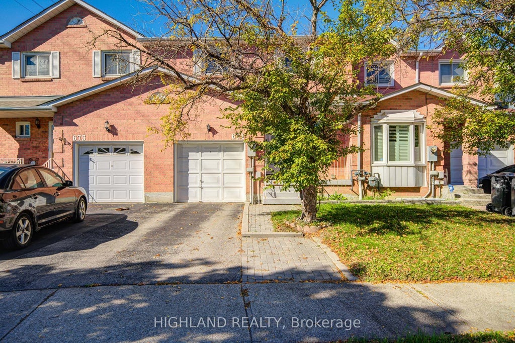 671 Dinsmore Court, Mississauga