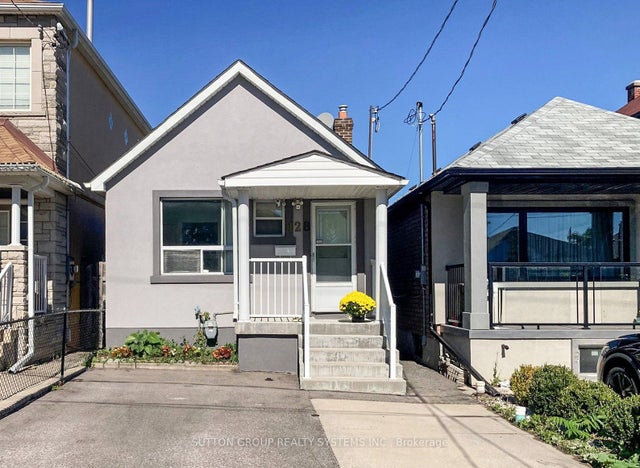 128 Northland Avenue, Toronto W03