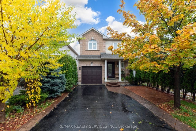 8 Ridgemore Crescent, Brampton