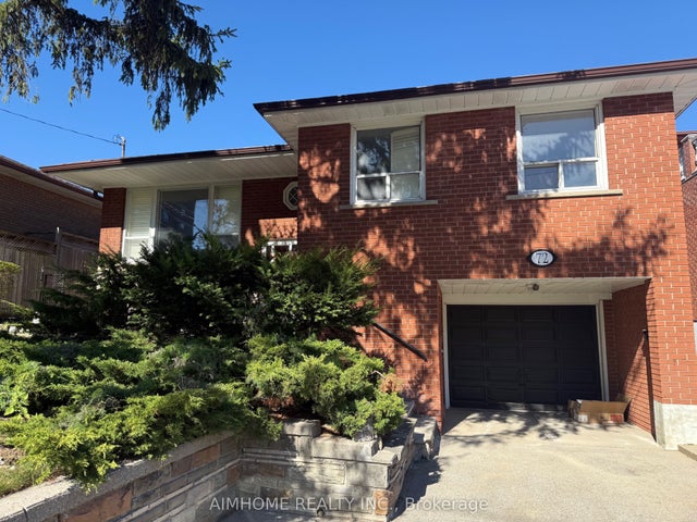 72 La Rose Avenue, Toronto W09