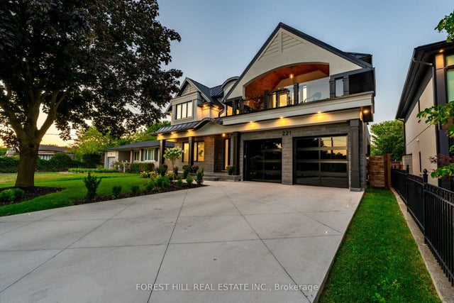 221 Morden Road, Oakville