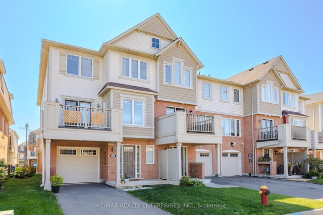 568 Attenborough Terrace, Milton