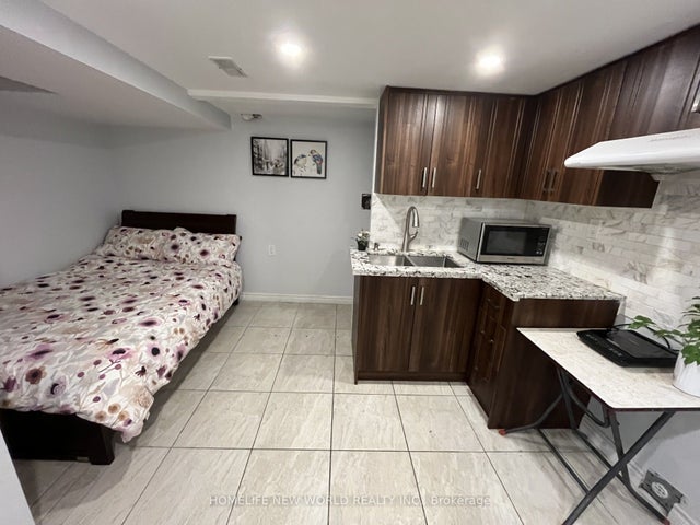 2466 St Clair Avenue W Bsmt 01, Toronto W03
