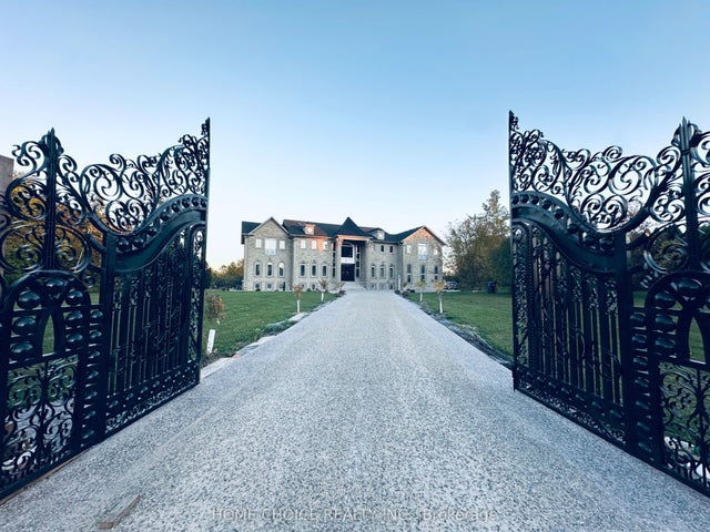 3 Stanley Carberry Drive, Brampton