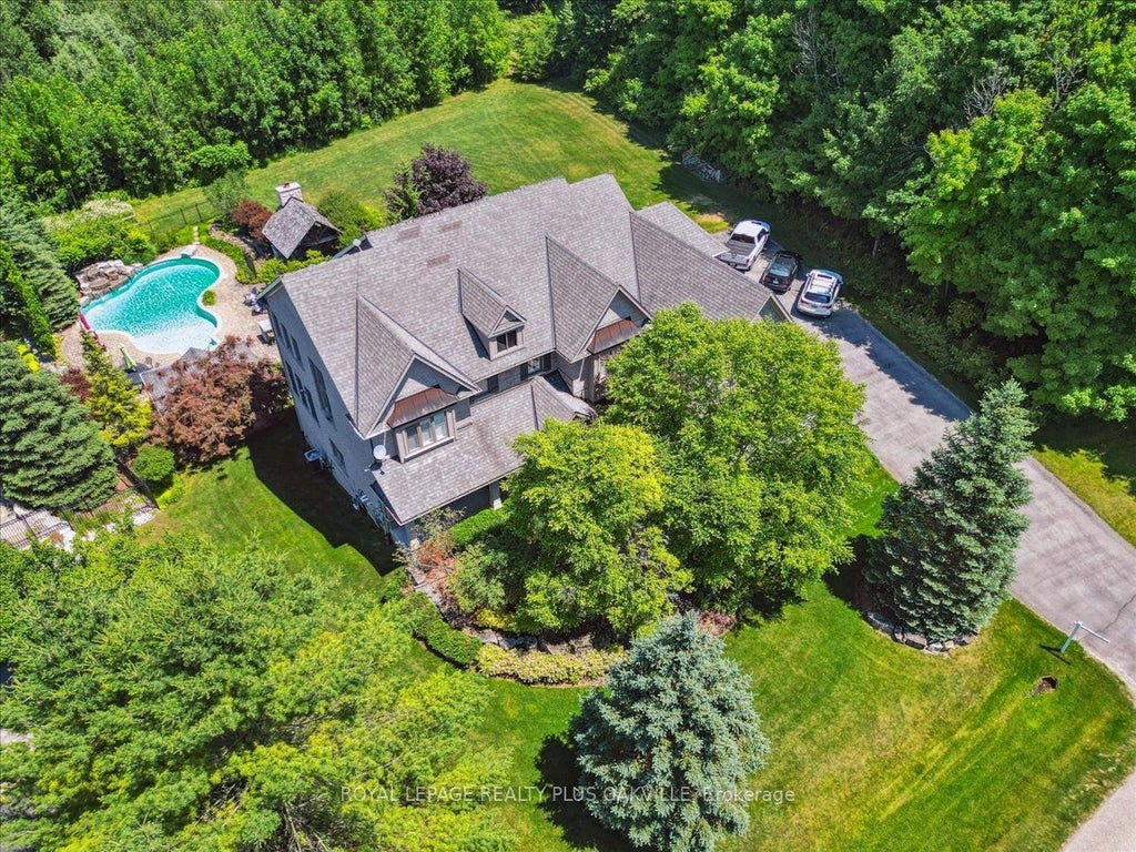 11365 Taylor Court, Milton